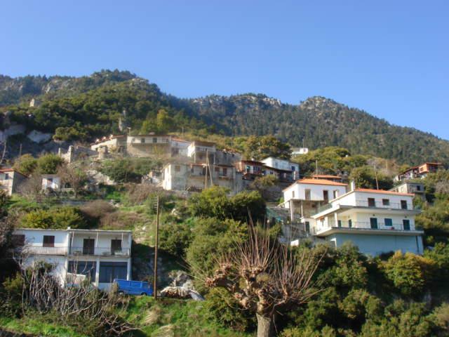 Η γειτονιά « Κάναβα » ή Πέρα Λογκανίκος Η γειτονιά « Κάναβα » ή Πέρα Λογκανίκος